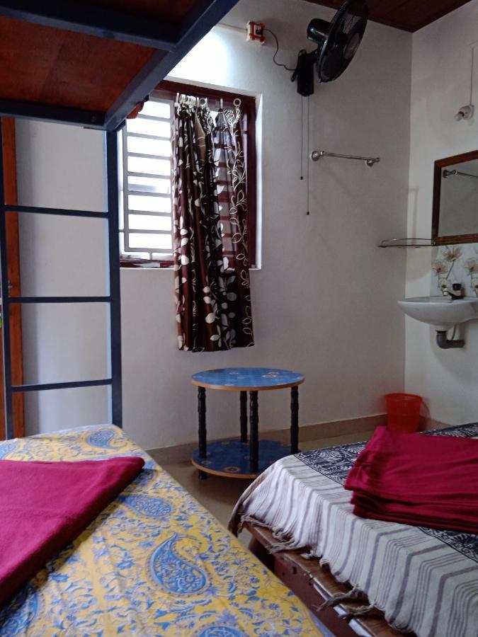 Gundappa Cafe Gokarna Kudle Beach المظهر الخارجي الصورة